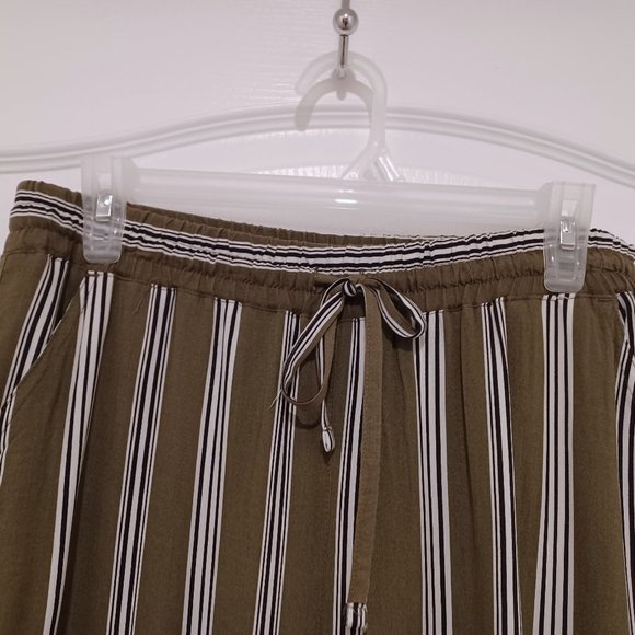 Suzy Shier Pants - Light-weight, olive stripes - Picture 3 of 3